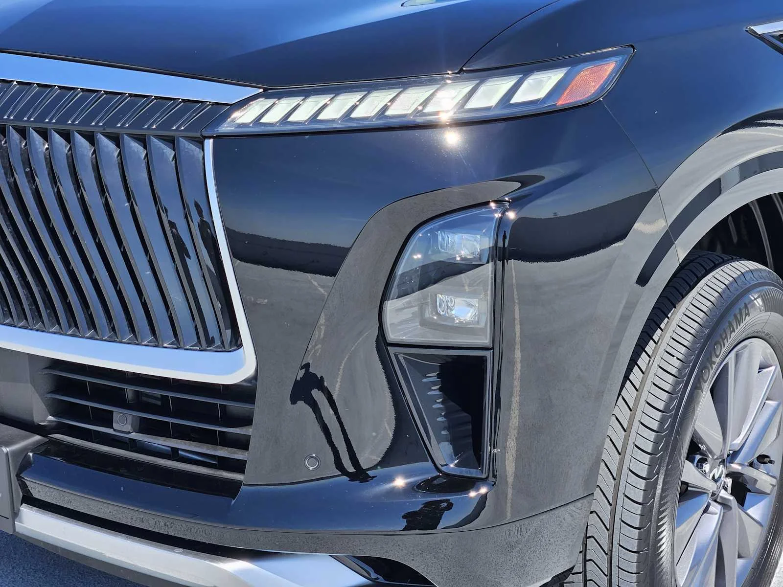 Used 2025 Black Obsidian INFINITI PURE image 8