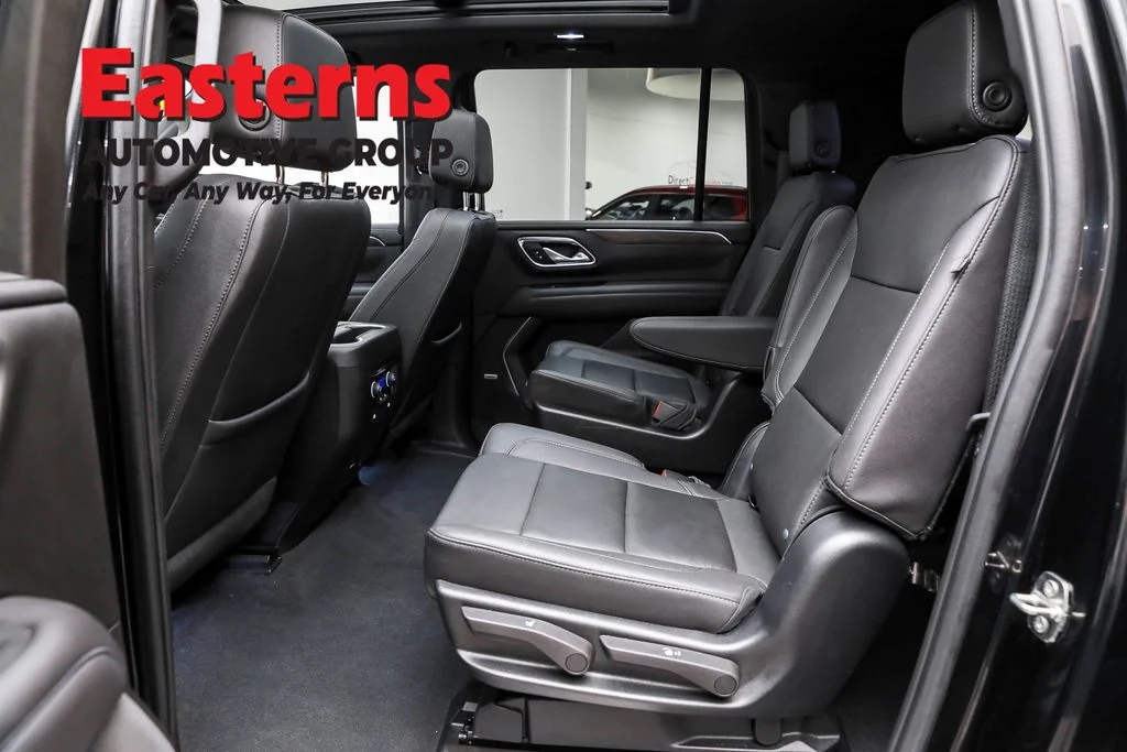 Used 2023 Black Chevrolet Z71 image 23