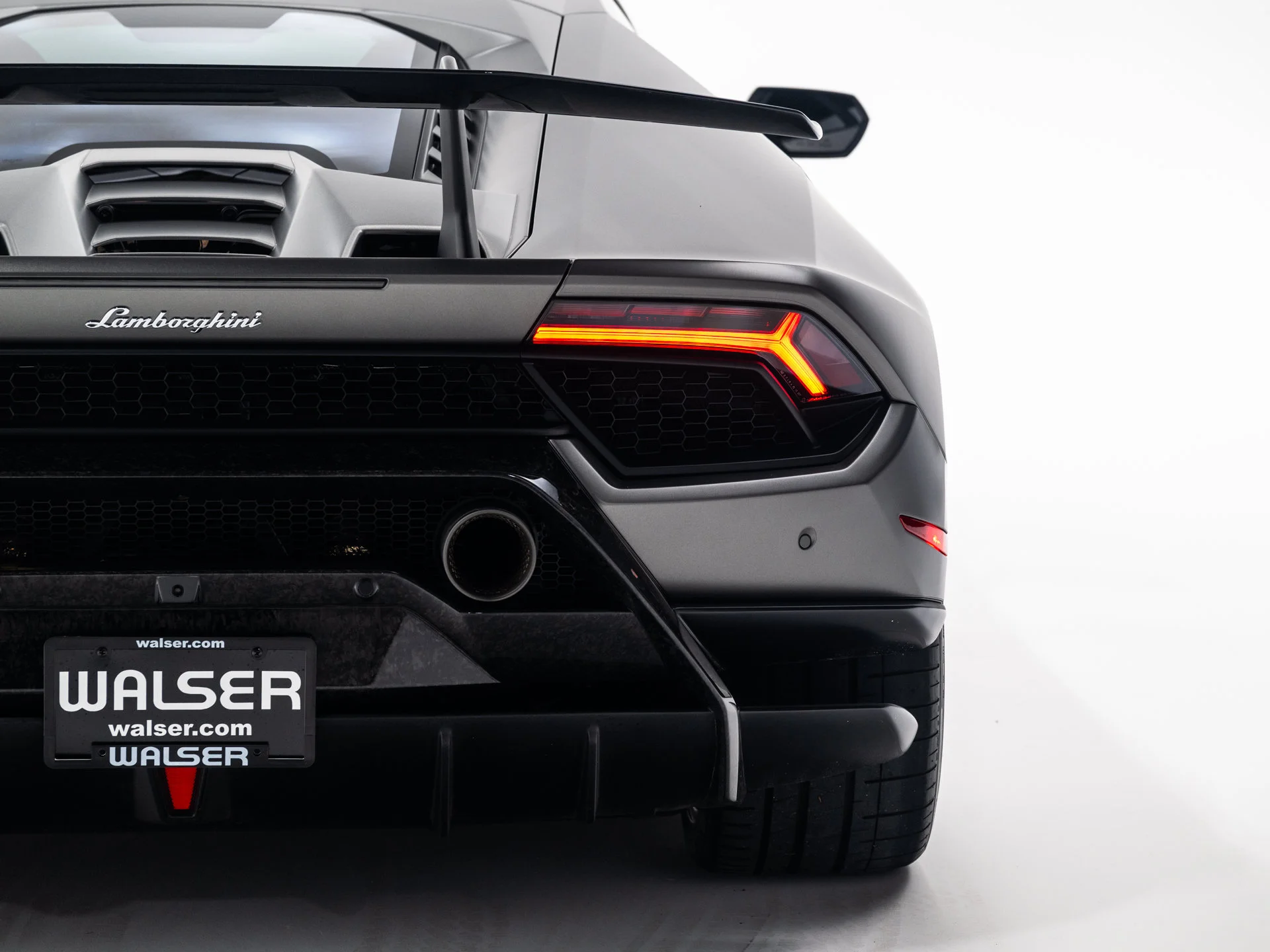Used 2018 Grigio Titans Matt - AD PERSONAM Lamborghini Performante image 22