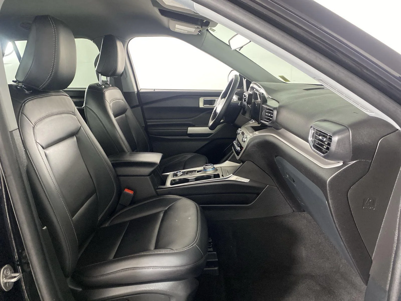 Used 2023 Agate Black Ford XLT image 37