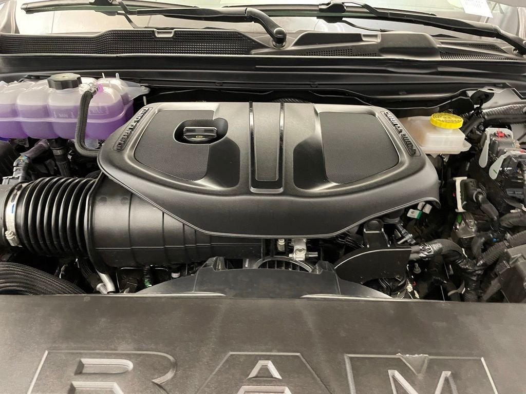 New 2026 Bright White Clear-Coat Exterior Paint RAM Laramie image 21