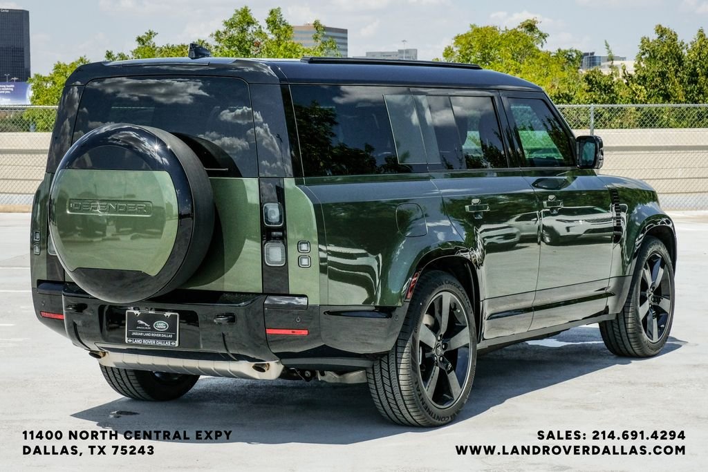 New 2026 Woolstone Green Metallic Land Rover X-Dynamic SE image 8