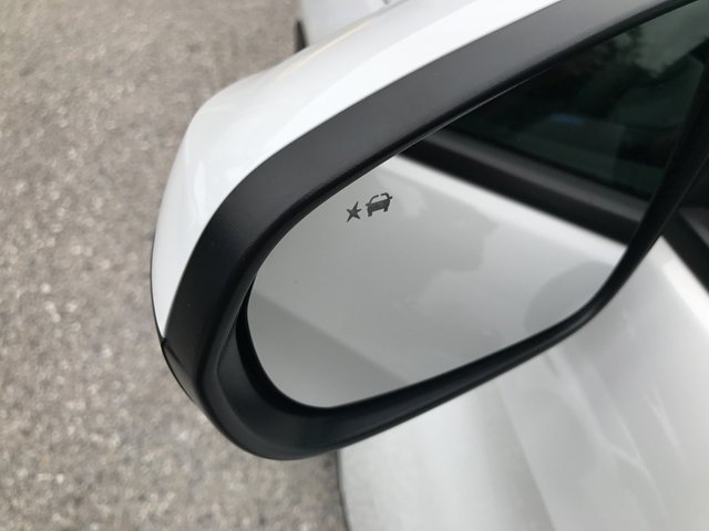 Used 2024 Summit White Chevrolet LT image 11