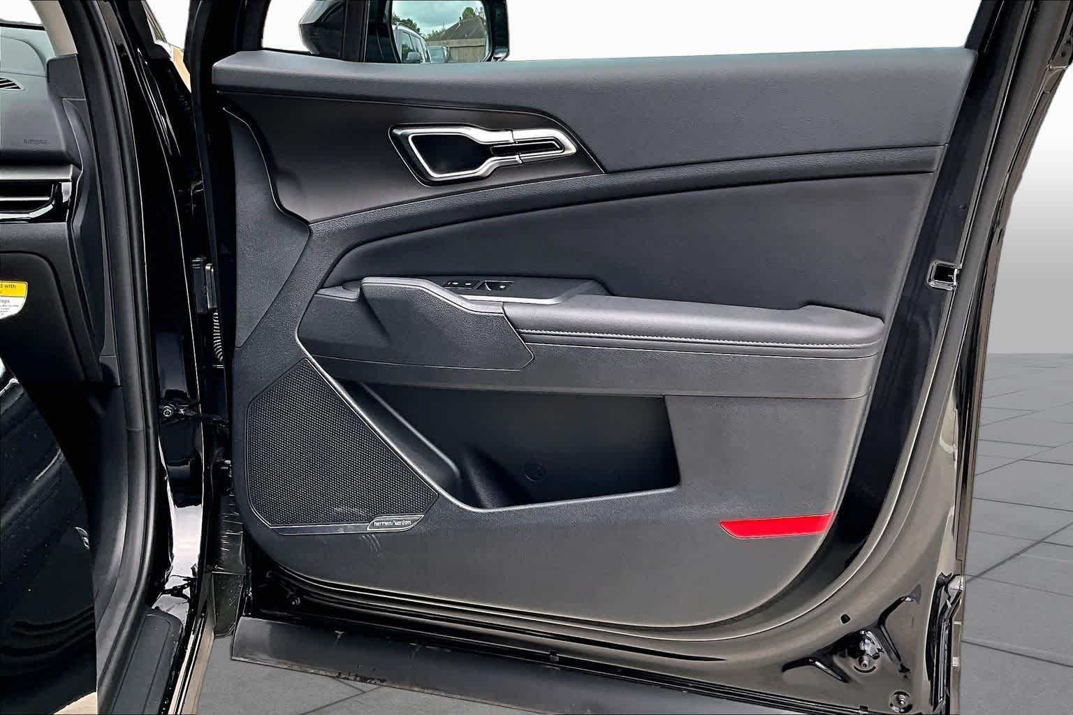 Used 2026 Ebony Black Kia SX-Prestige image 21