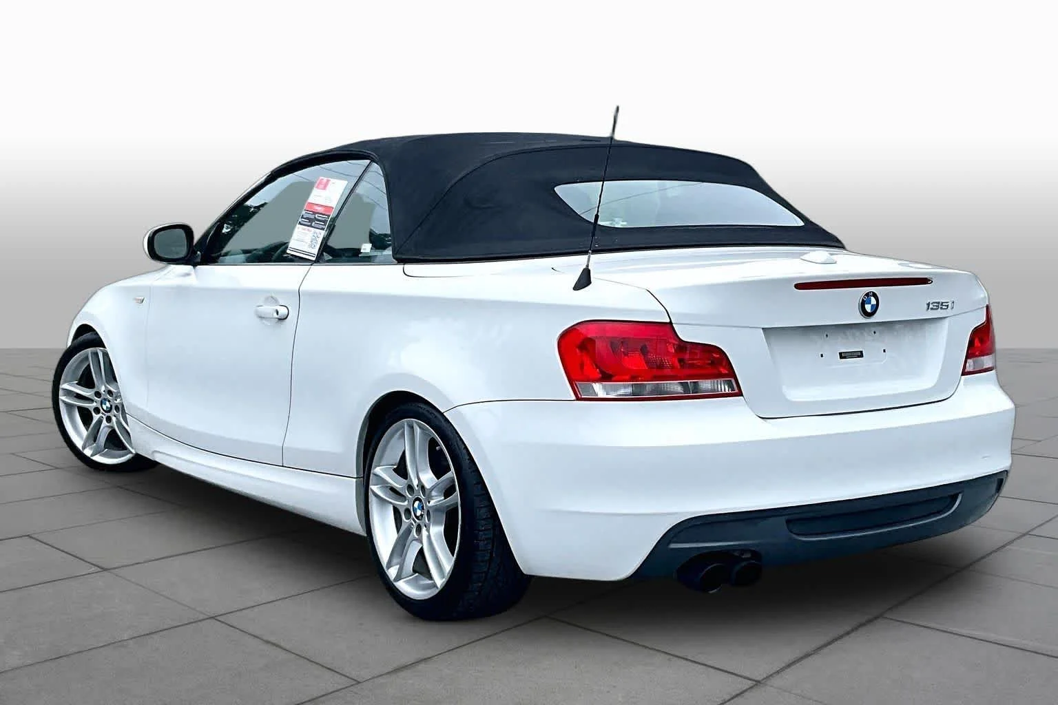 Used 2012 Alpine White BMW 135i image 11