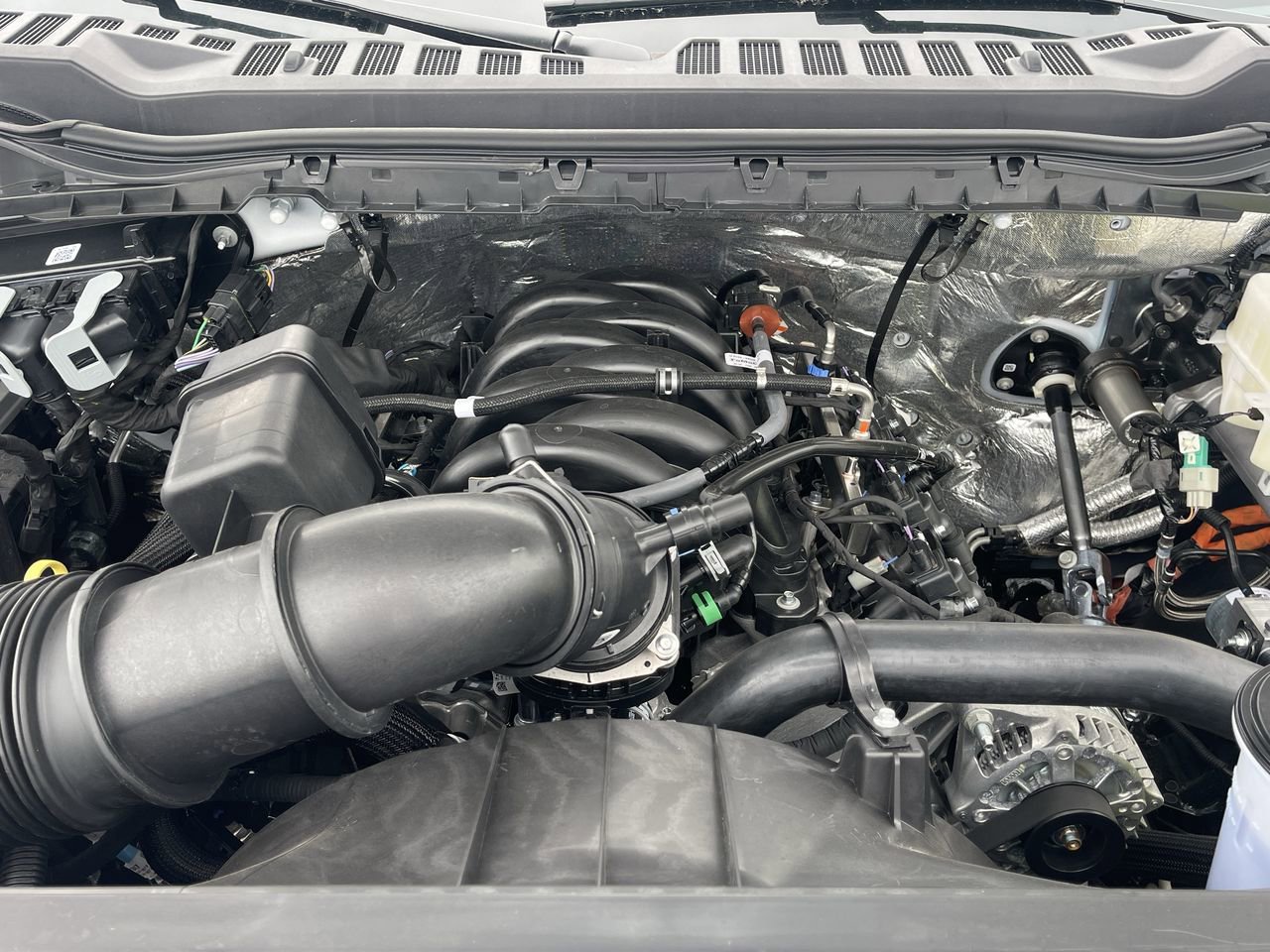 2025 Ford F-450 Super Duty Chassis Cab XL - Photo 25