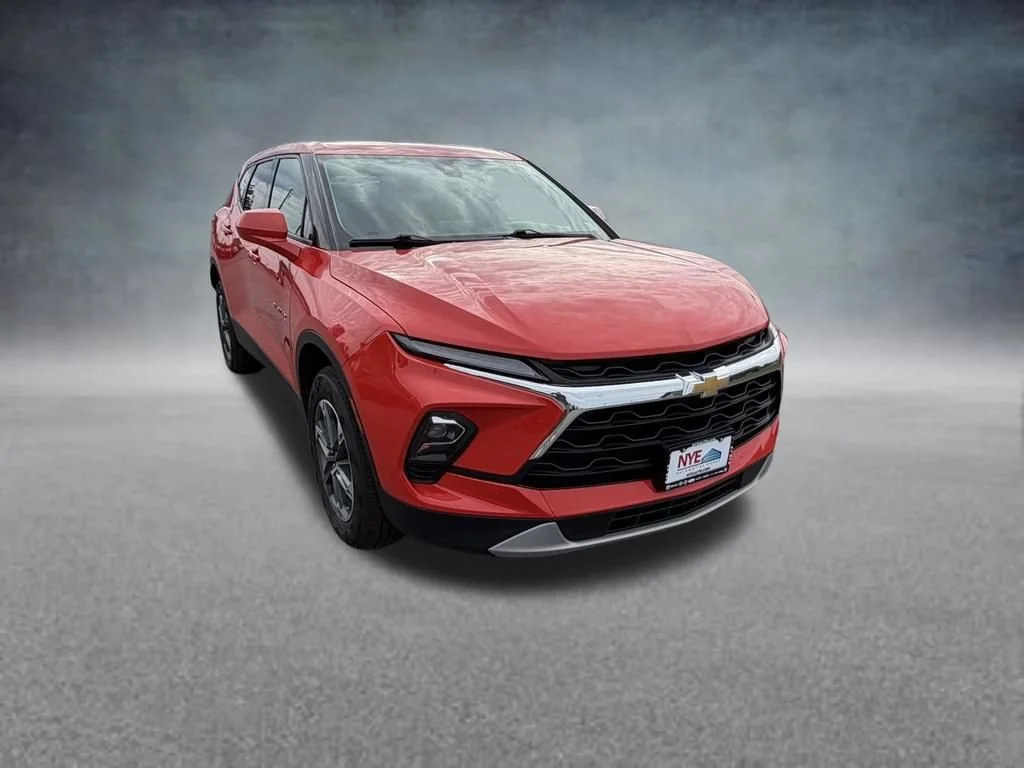 Used 2025 Habanero Orange Chevrolet 2LT image 8