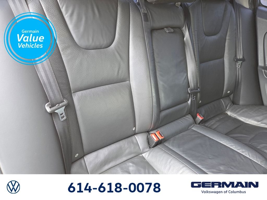 Used 2012  Volvo T5 image 16