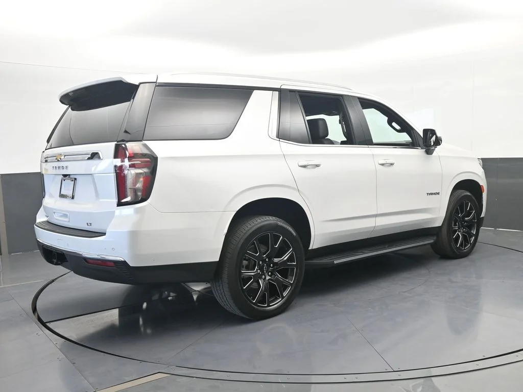 Used 2023 Iridescent Pearl Tricoat Chevrolet LT image 6