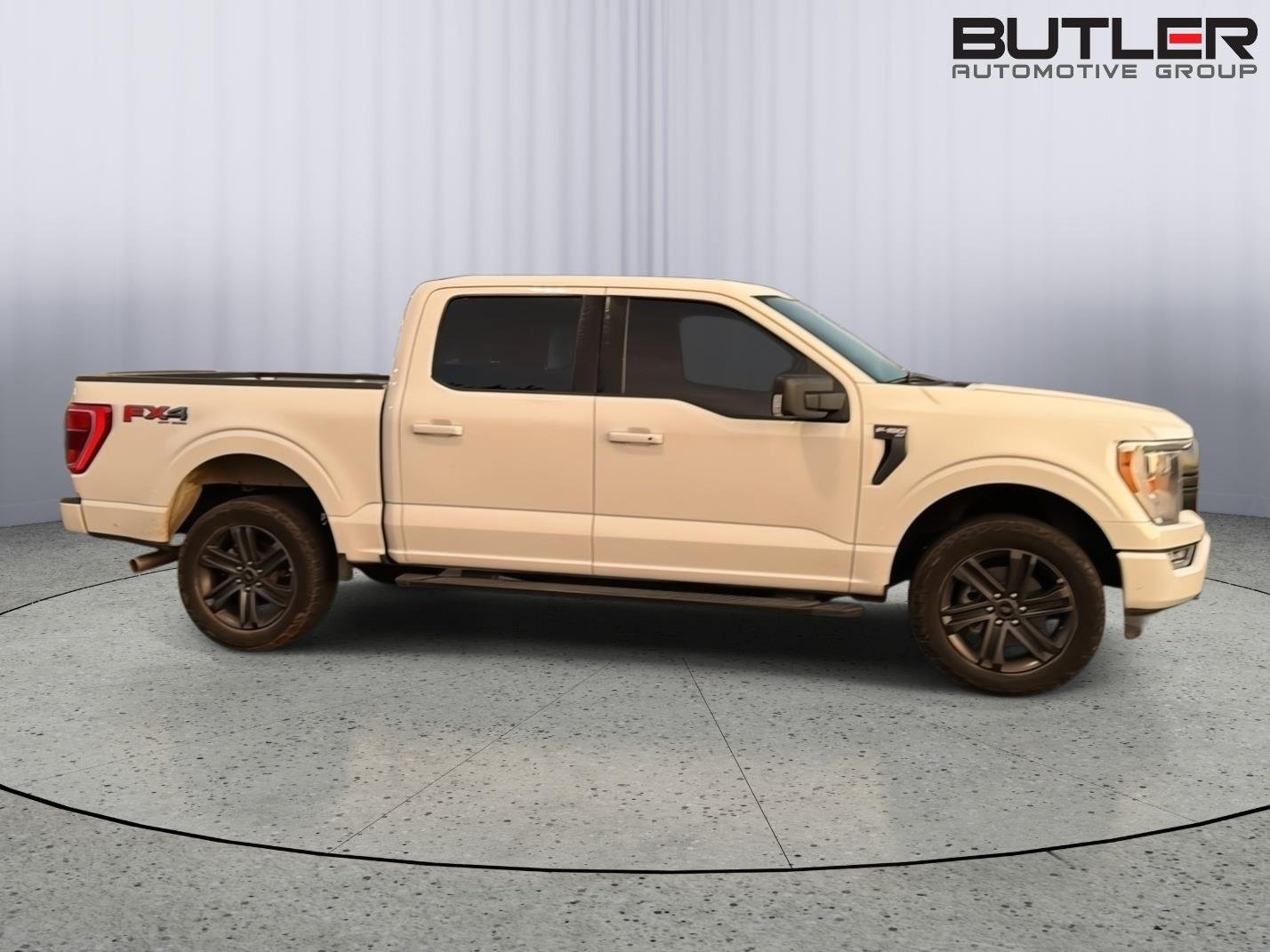Used 2022 Oxford White Ford XLT image 5