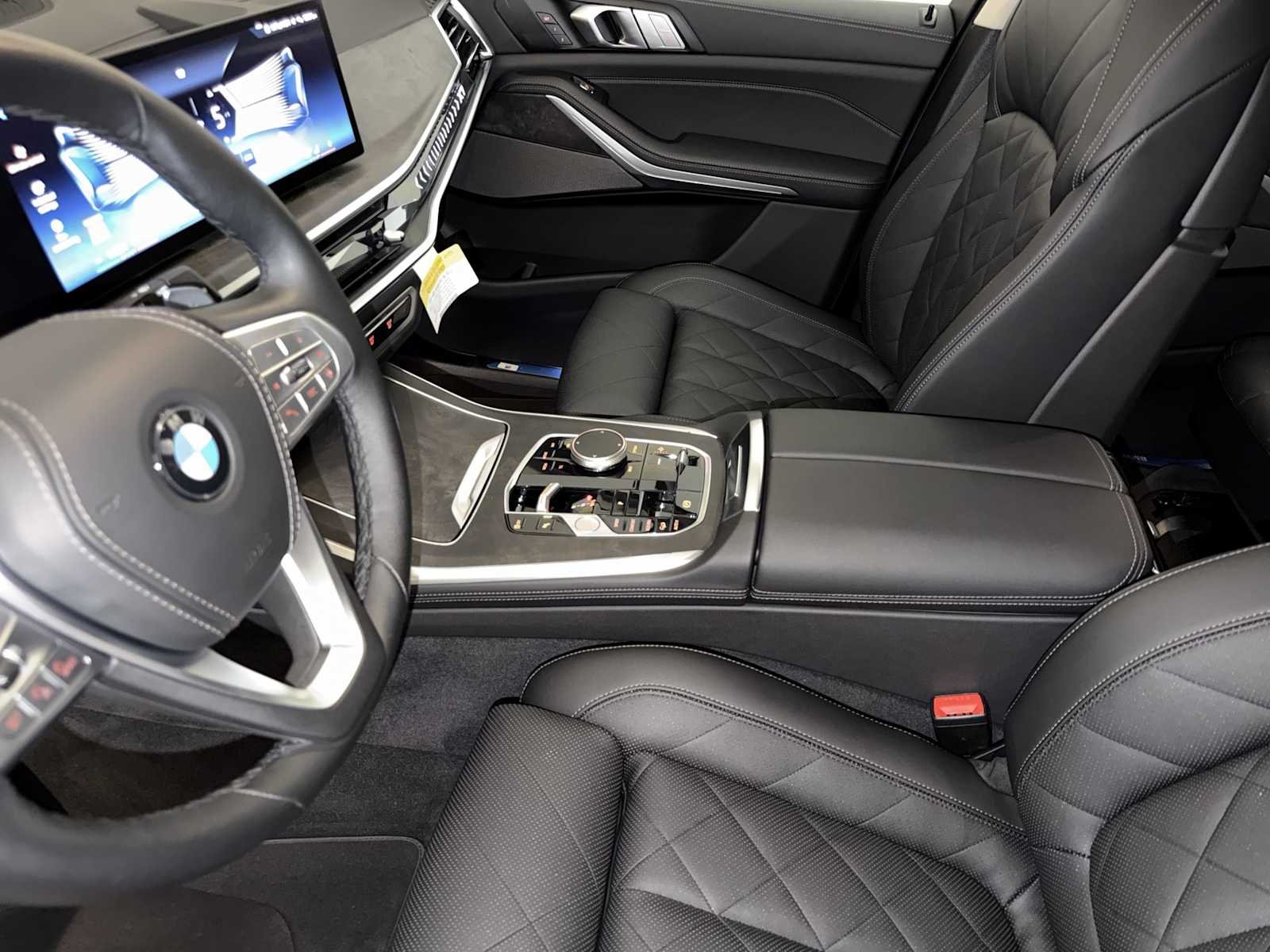 2026 BMW X7 40i - Photo 19