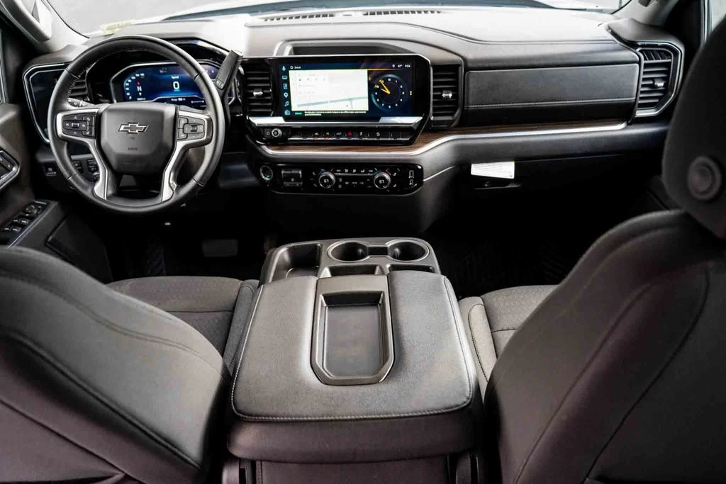 Used 2023 White Chevrolet RST image 25