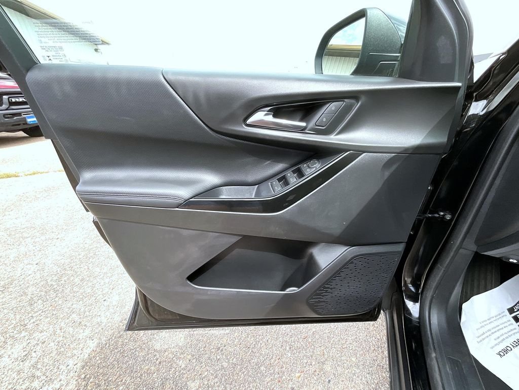 Used 2026 Black Chevrolet LT image 9
