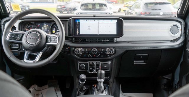 Used 2024 Gray Jeep Sahara 4xe image 14
