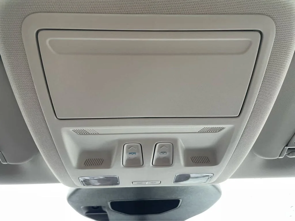 Used 2025 Gray Ford Active image 26