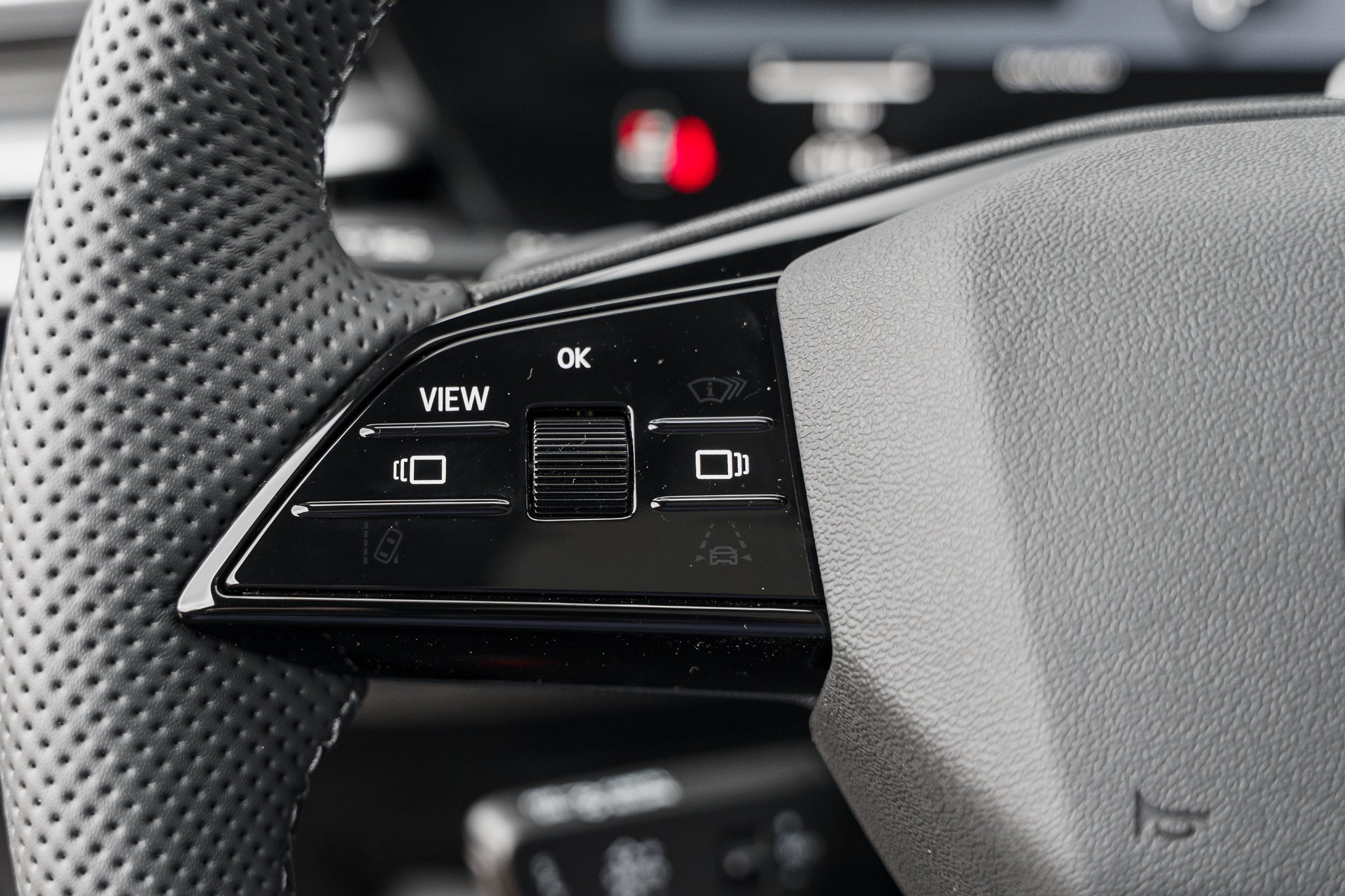New 2026 DAYTONA GRAY Audi Premium Plus image 17