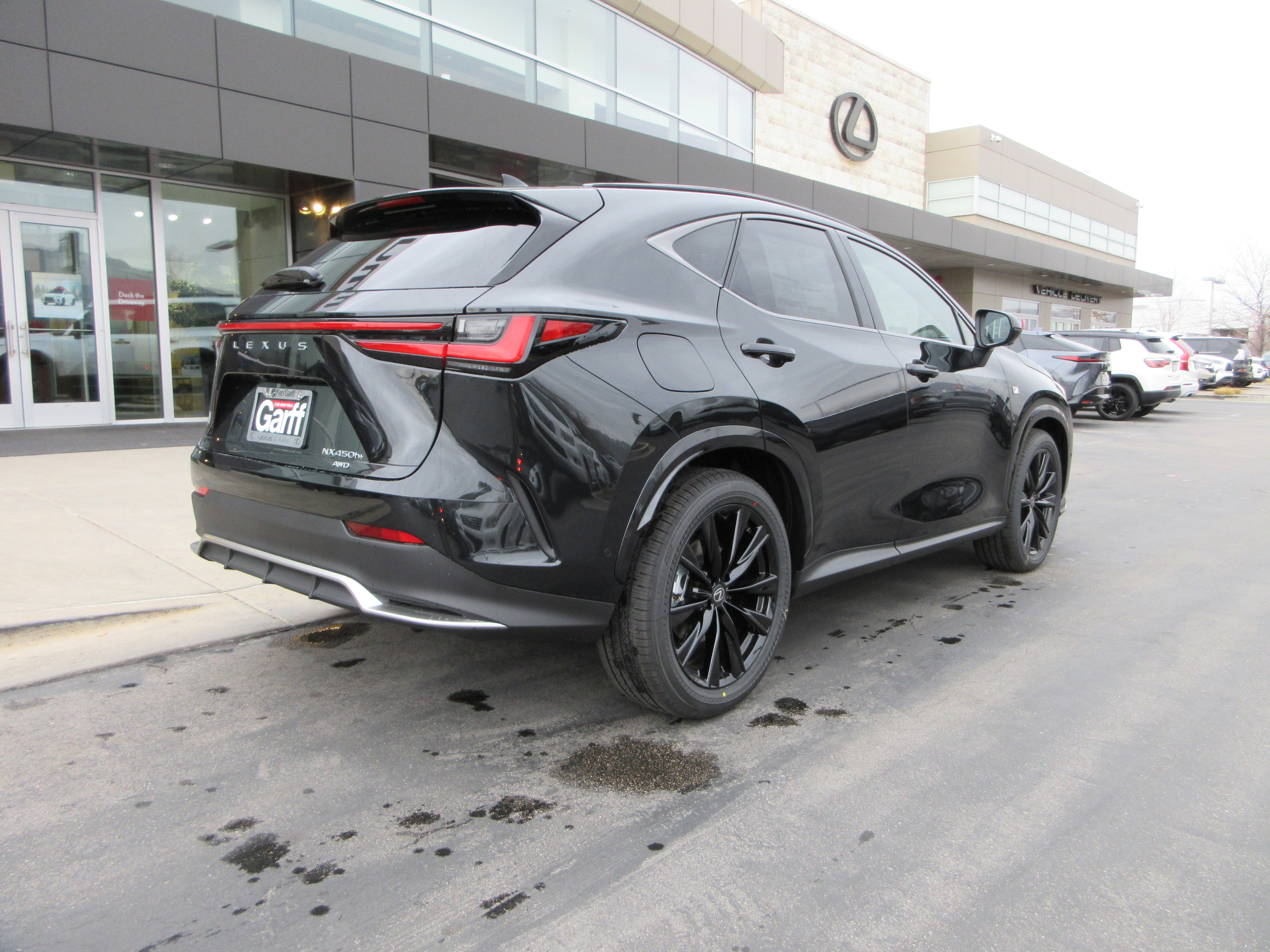 2026 Lexus NX 450h+ F-Sport - Photo 10