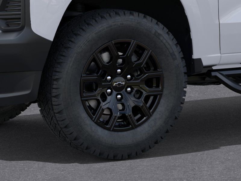 New 2026 Summit White Chevrolet WT image 9