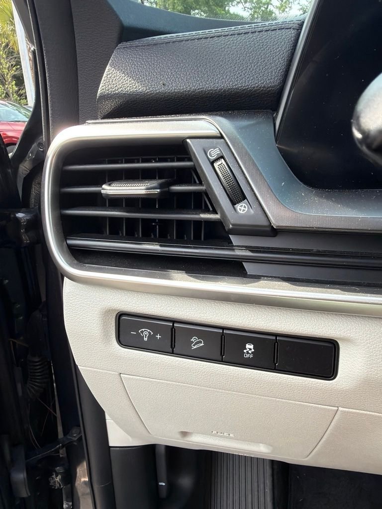 Certified Used 2023 Gray Kia S image 17