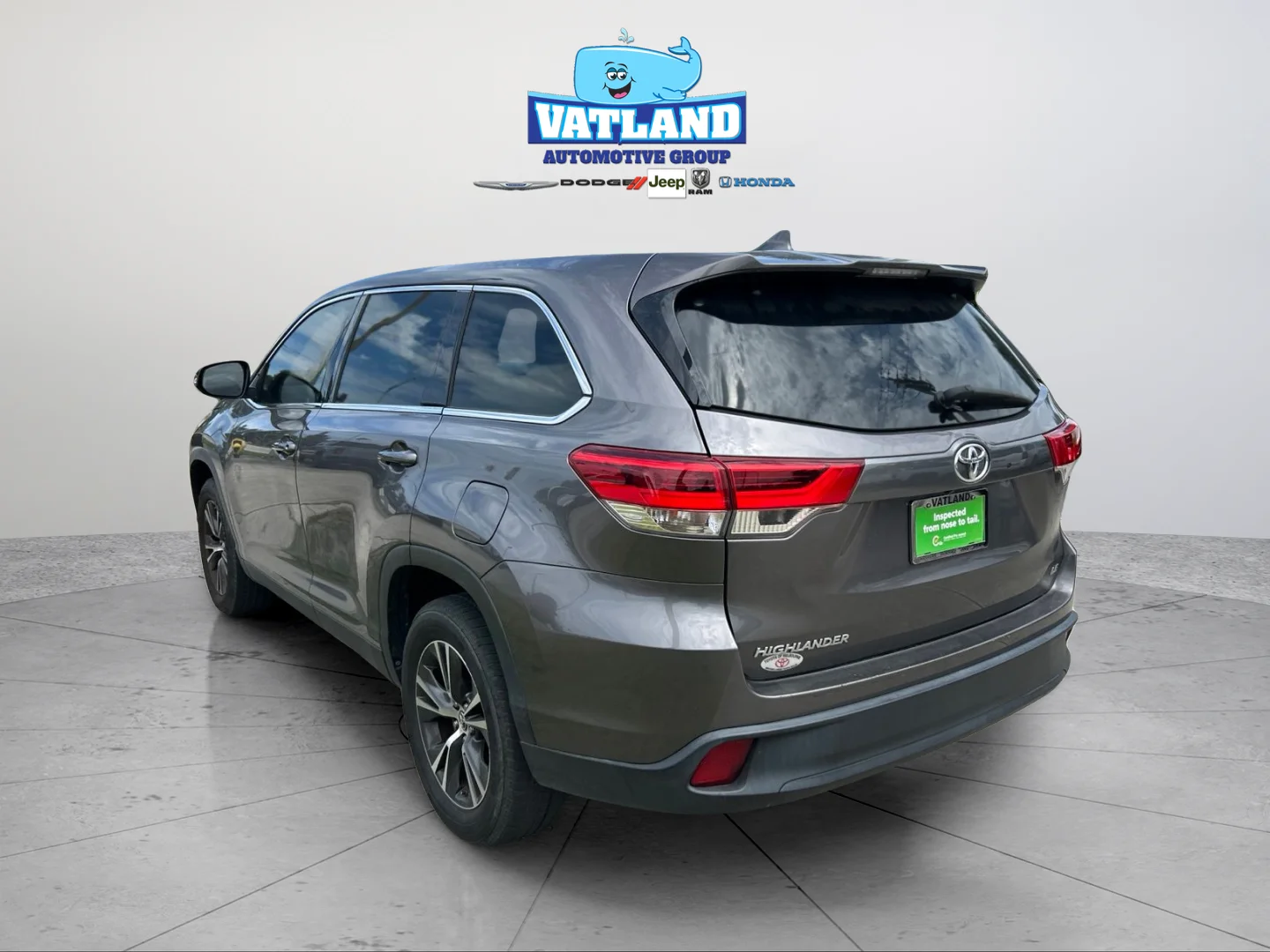 Used 2019 Predawn Gray Mica Toyota LE Plus image 3