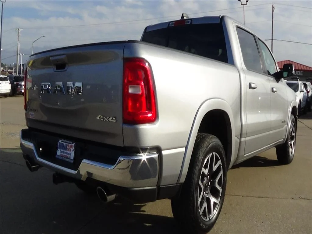 Certified Used 2025 Billet Silver Metallic Clear Coat (psc) RAM Laramie image 7