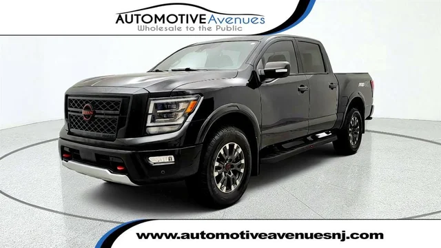 2024 Nissan Titan 4x4 Crew Cab PRO-4X w/ Convenience & Utility Pkgs