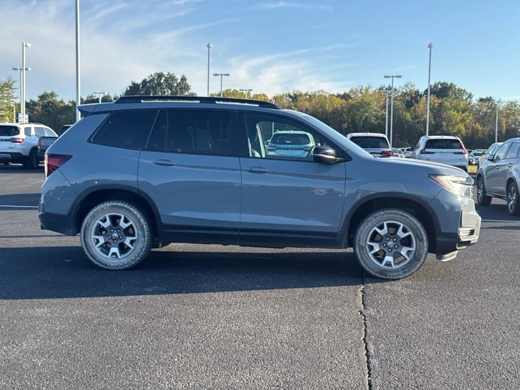 Used 2023 Gray Honda TrailSport image 3