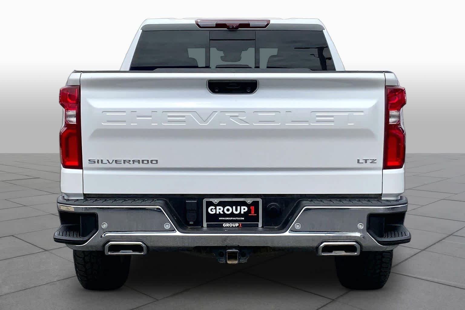 Used 2023 Iridescent Pearl Tricoat Chevrolet LTZ image 3