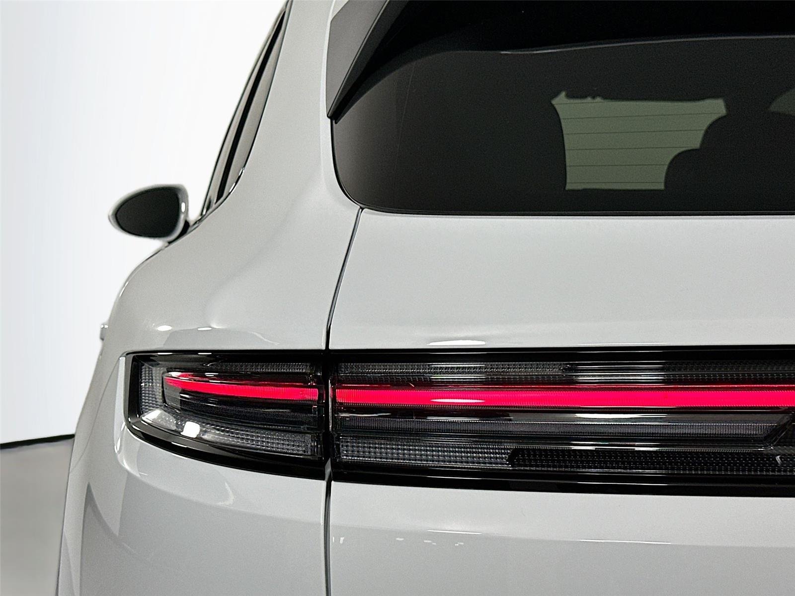 New 2026 Carrara White Metallic Porsche S E-Hybrid image 16