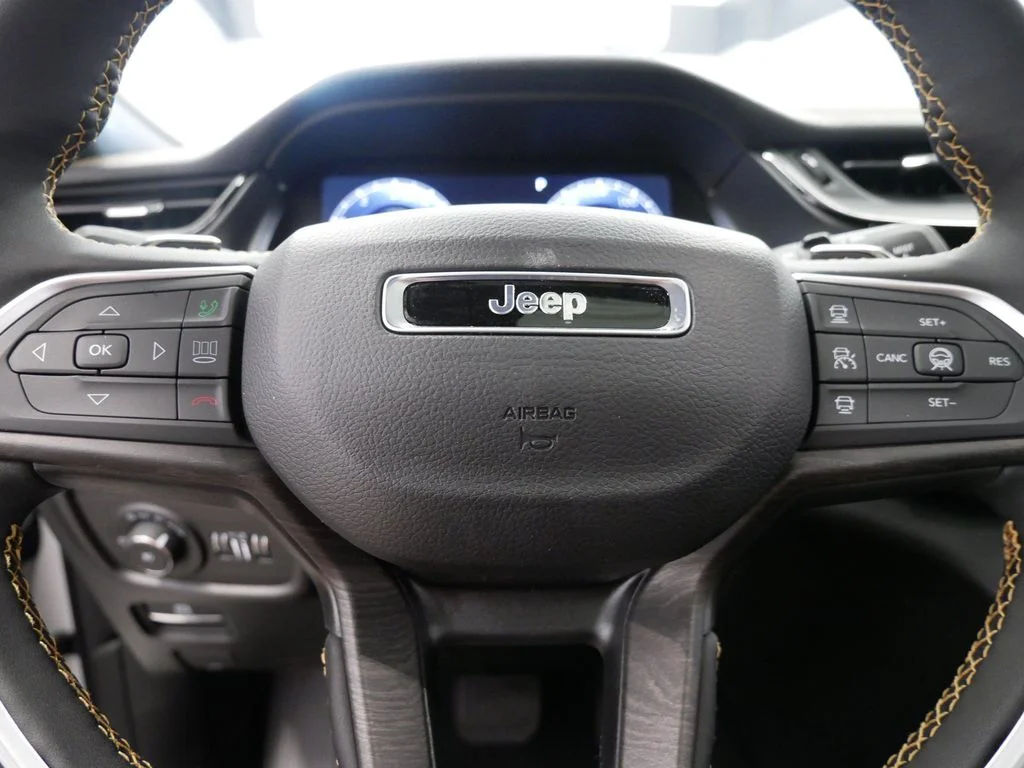 New 2026 Bright White Clear-Coat Exterior Paint Jeep 85th Anniversary Edition image 22