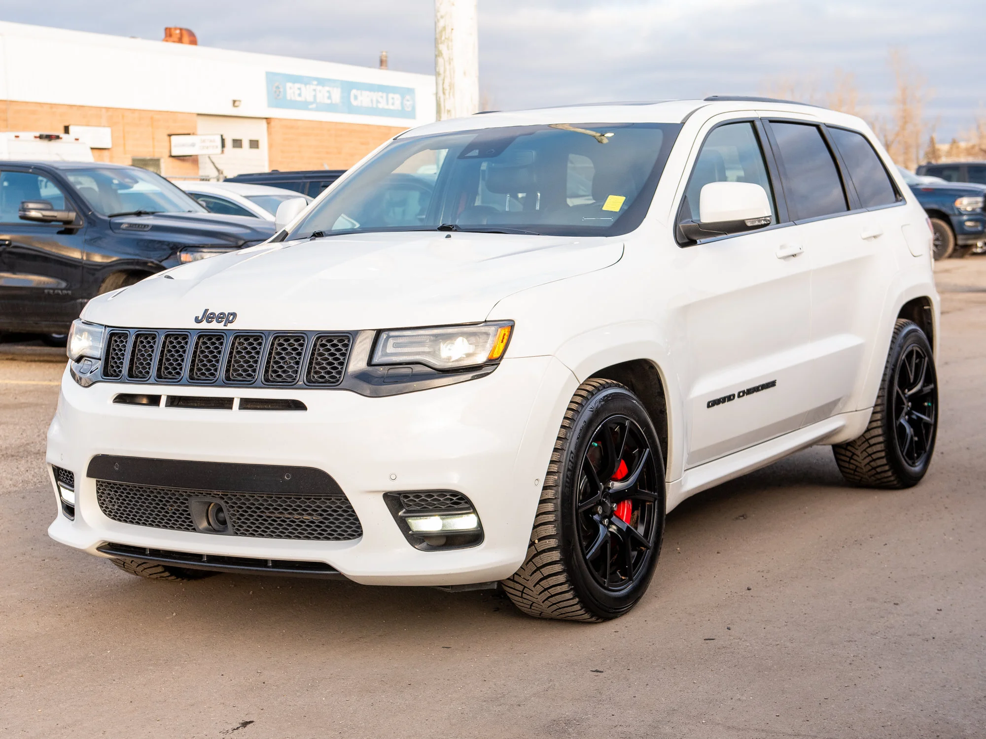 Used 2021 White Jeep SRT * No Accidents | 6.4L SRT HEMI | 475 HP | Brembo | Apple CarPlay image 11