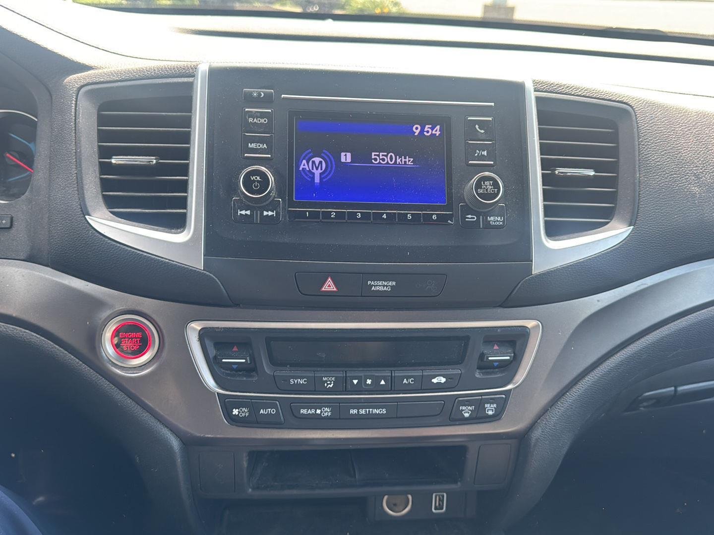 Used 2019 Lunar Silver Metallic Honda Sport image 9