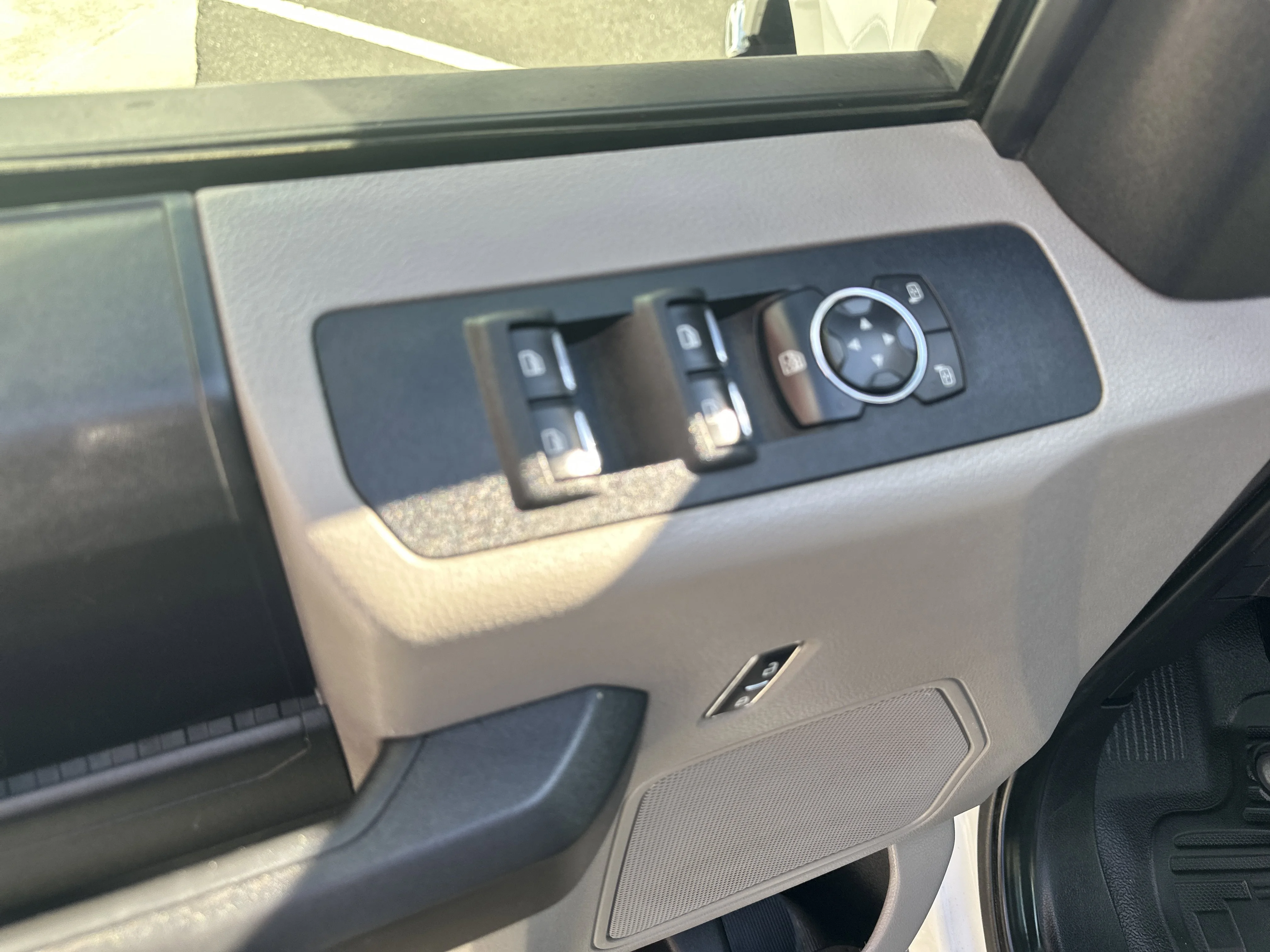 Used 2019  Ford  image 9