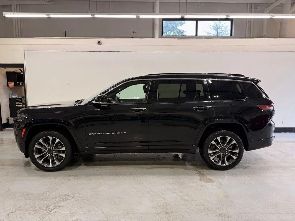 Used 2021 Jeep Grand Cherokee L Overland with VIN 1C4RJKDG7M8185422 for sale in Golden Valley, Minnesota