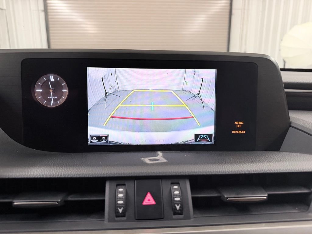 Used 2021 White Lexus 350 image 17