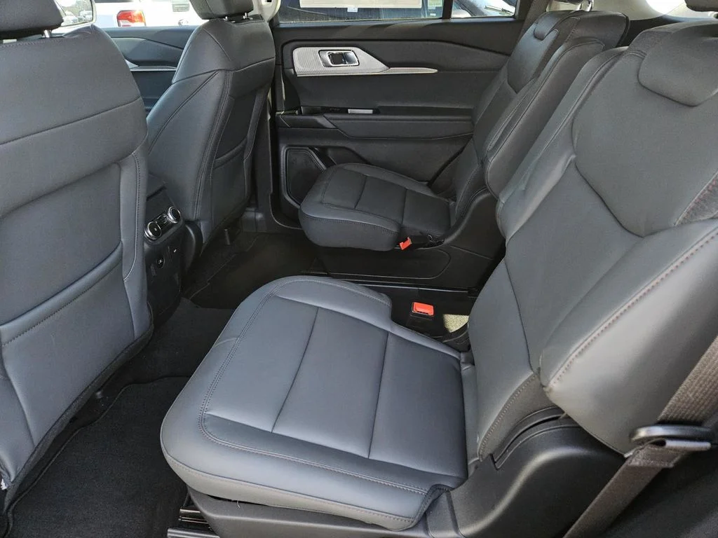 New 2026 Vapor Blue Metallic Ford Active image 27