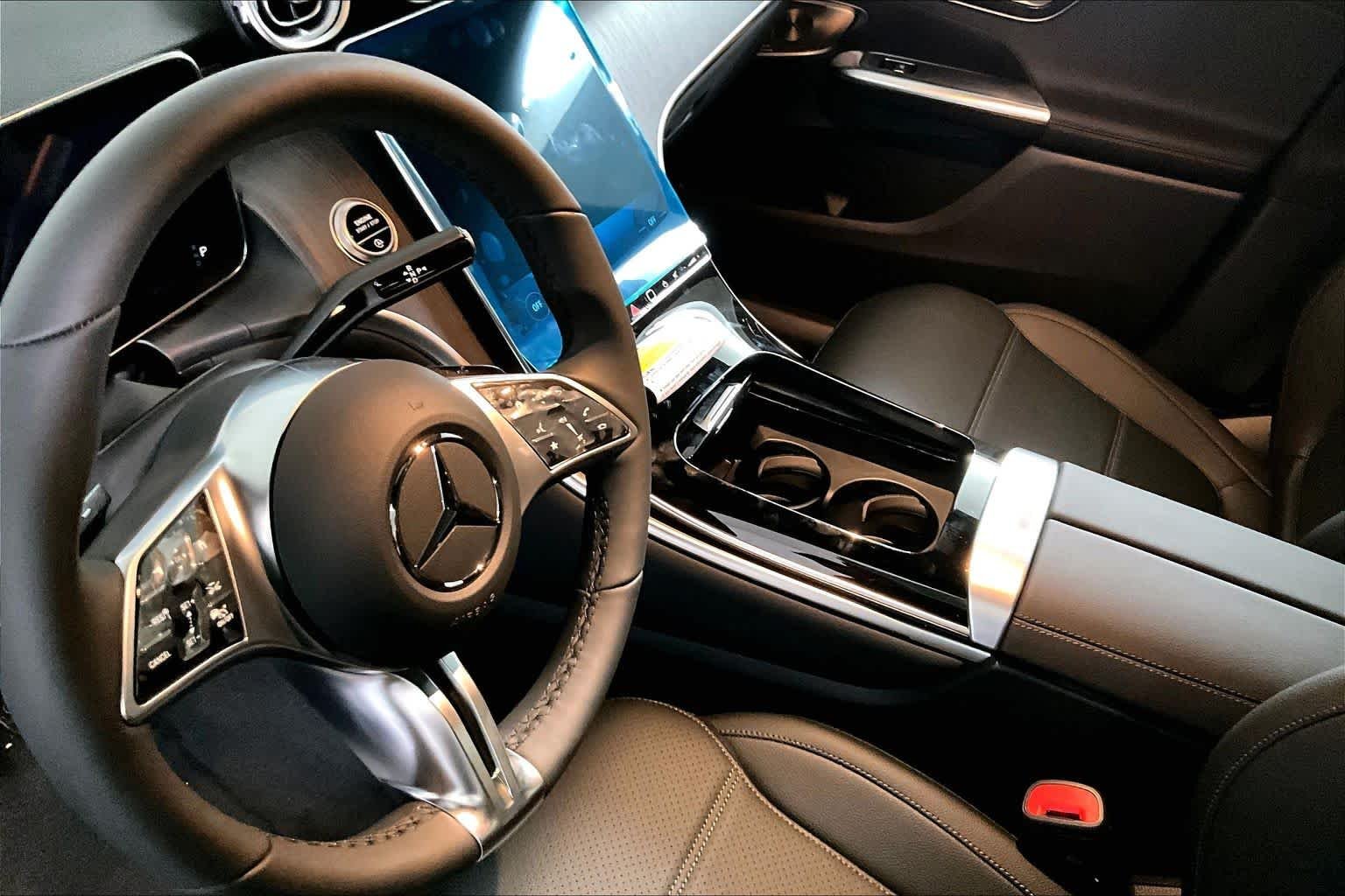 New 2027 Graphite Grey Metallic Mercedes-Benz GLC 300 image 11