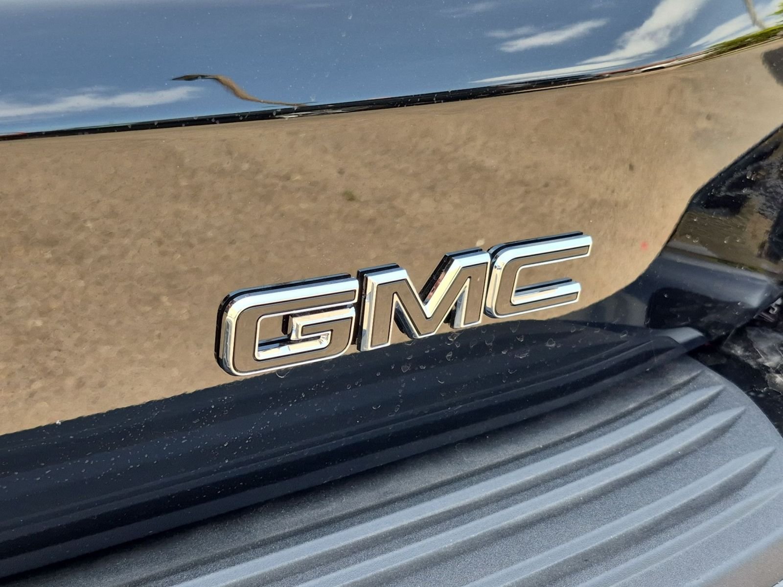 2026 GMC Yukon XL Denali - Photo 31