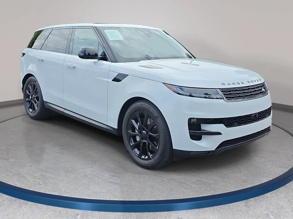 Certified Used 2026 Fuji White Land Rover SE image 3