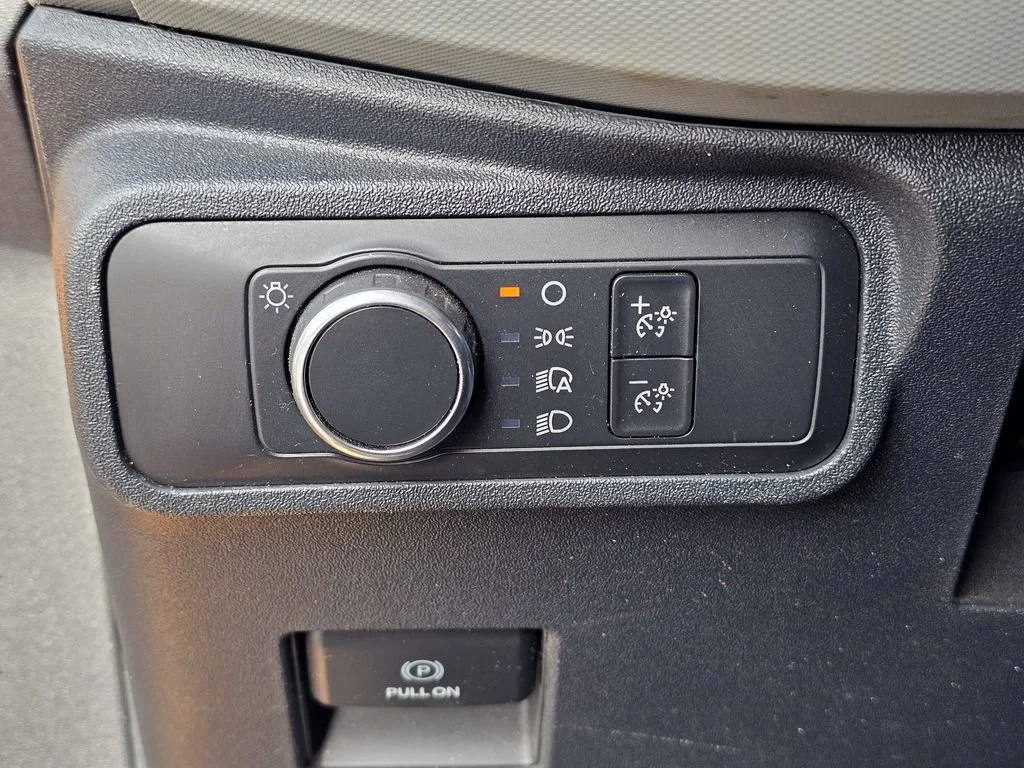 Used 2021 Cyber Orange Met Ford Base image 18