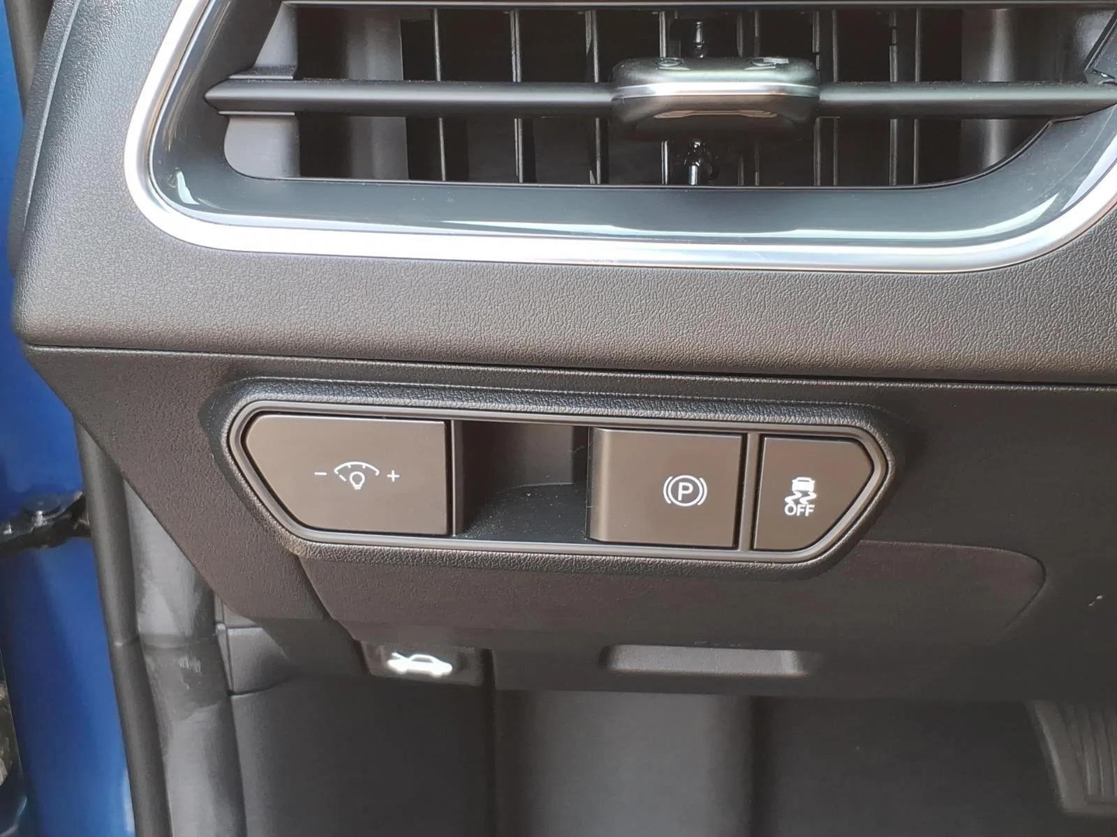 Used 2025 Morning Haze Kia GT-Line image 15