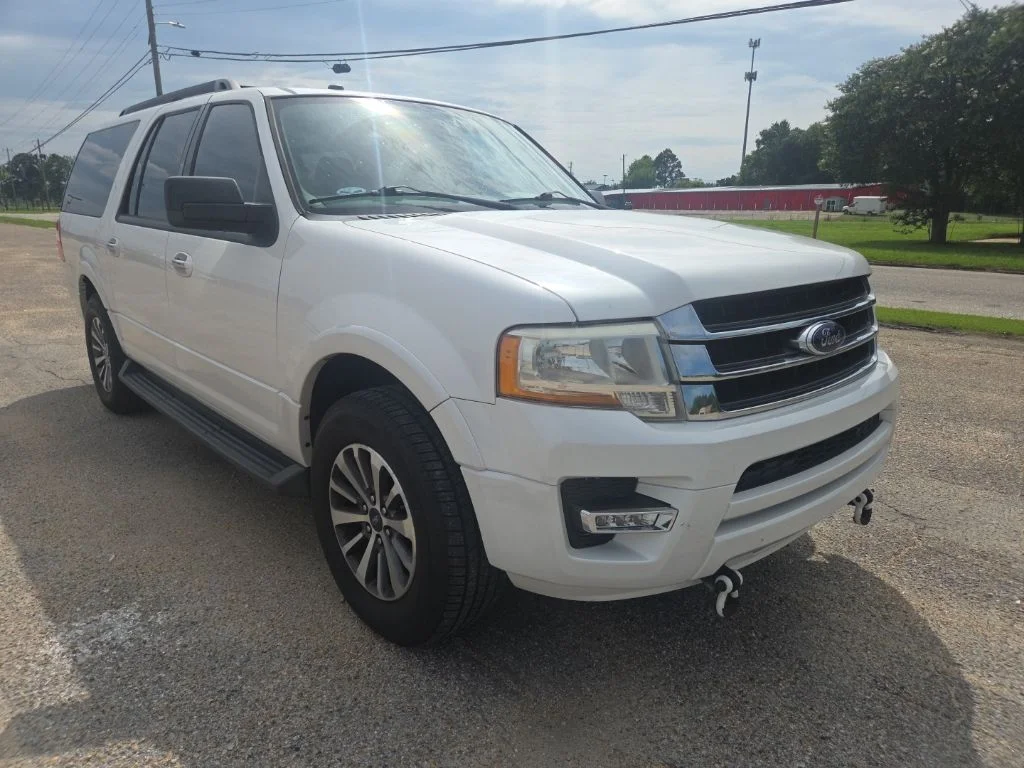 Used 2017 White Ford XLT image 13