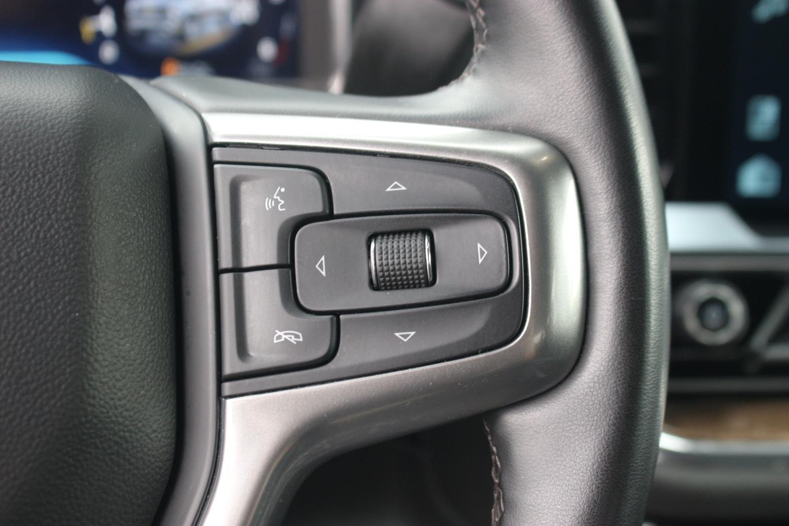 Used 2025 Black Chevrolet LT image 20