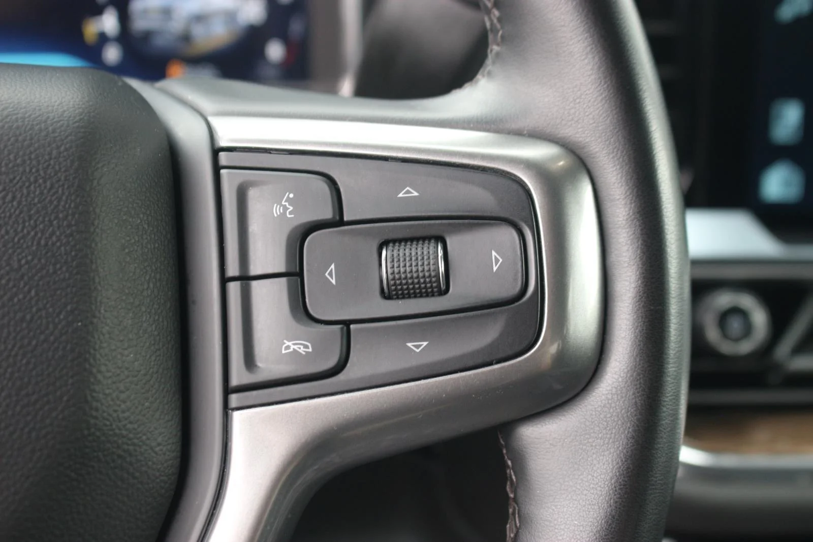 Used 2025 Black Chevrolet LT image 20