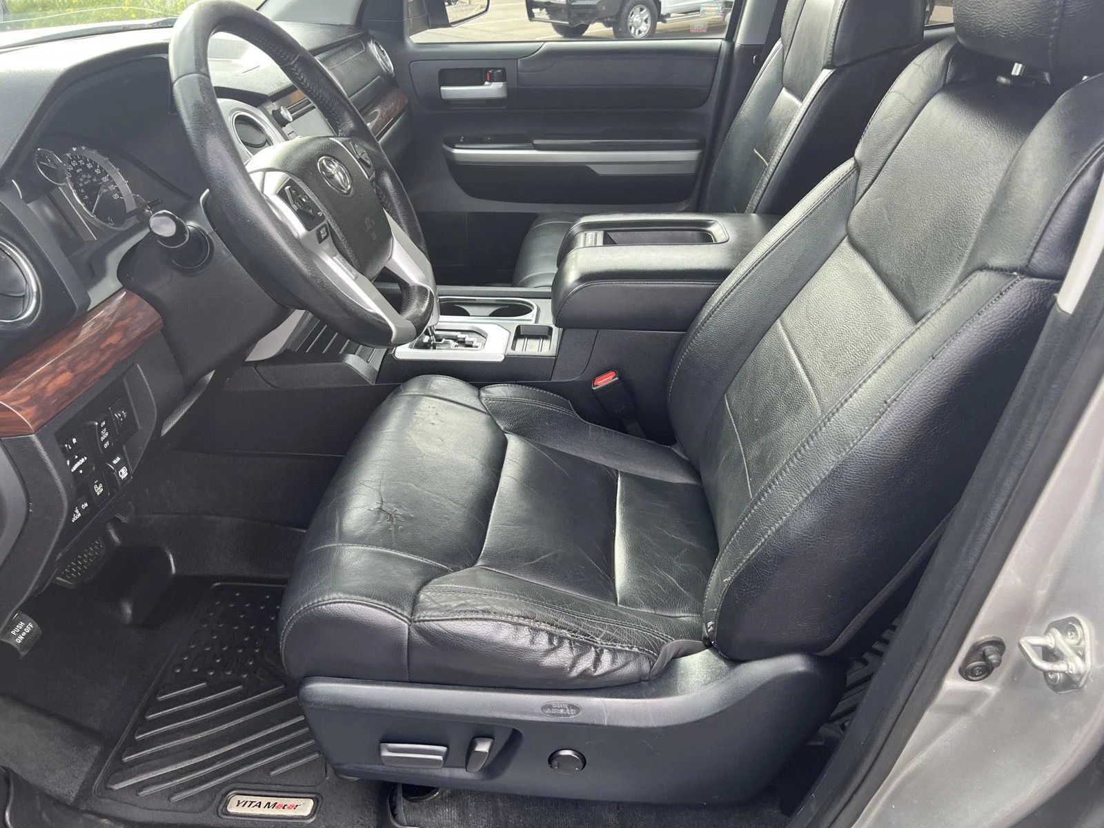 2016 Toyota Tundra Limited - Photo 2