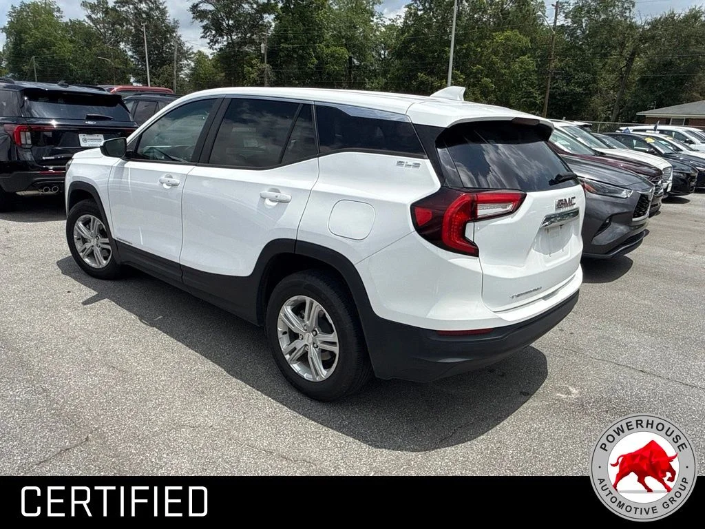 Used 2024 White GMC SLE image 4