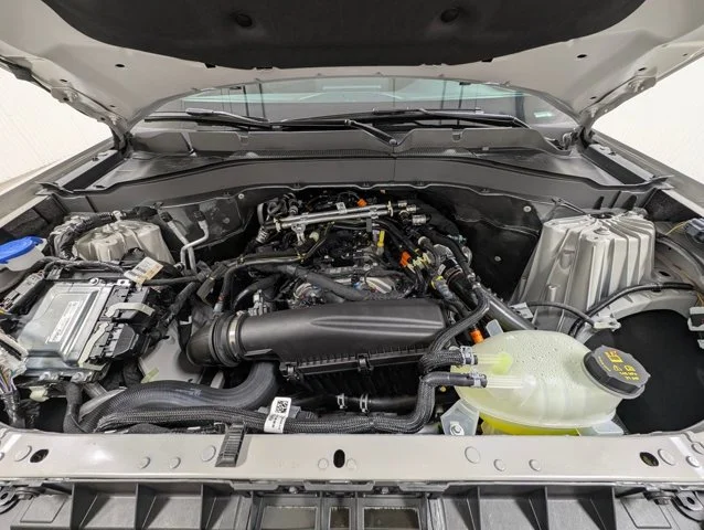 New 2027 Avalanche Gray Ford Active image 58