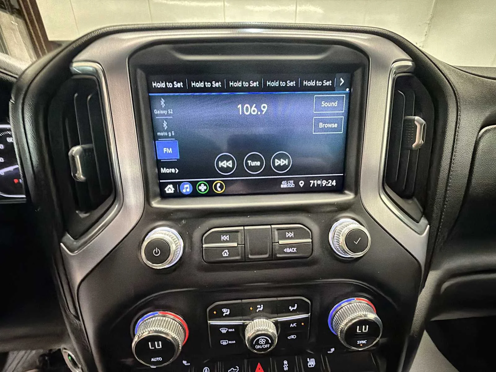 Used 2019 Quicksilver Metallic GMC Elevation image 12