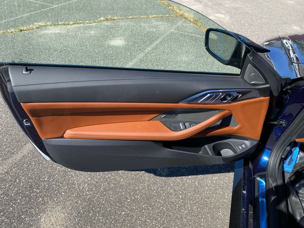New 2026 Tanzanite Blue II Metallic BMW Competition image 10
