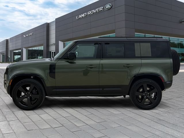 New 2026 Woolstone Green Land Rover X-Dynamic SE image 2